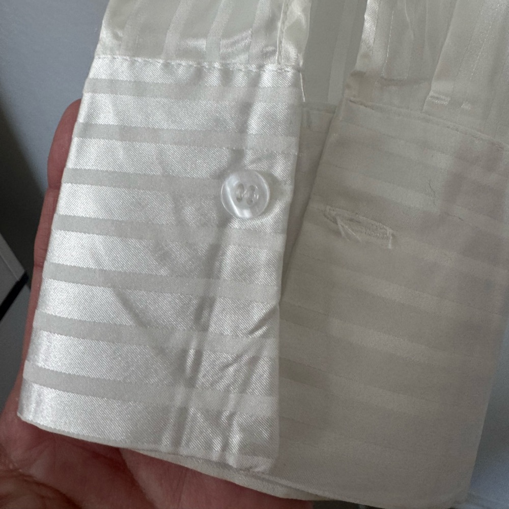 NWT Rumors Elegant White Satin Striped Button-Up Long Sleeve Shirt Size S Small - Picture 5 of 8